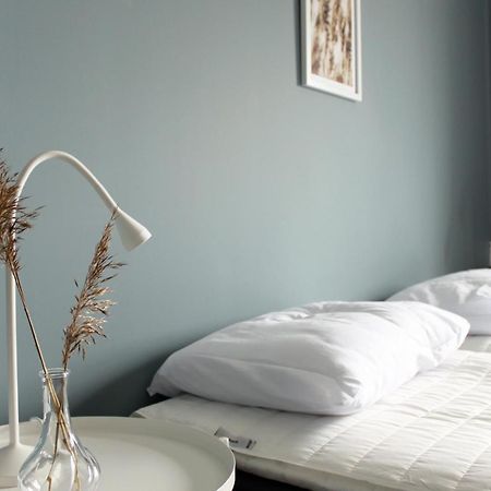 De La Gardie Park Vandrarhem Hostel Лидчёпинг Экстерьер фото